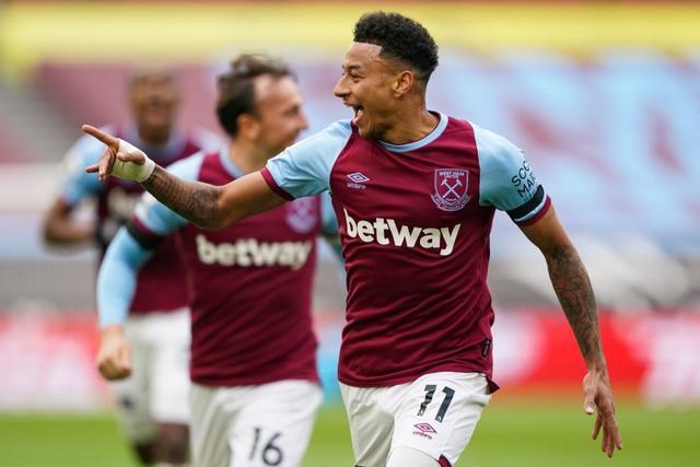 19岁212天，麦利是纽卡队史第二年轻在英超单场传射的球员