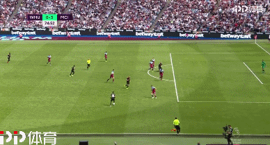 近200名精英骑手相聚成都东安湖 国际马联二星级赛事开赛