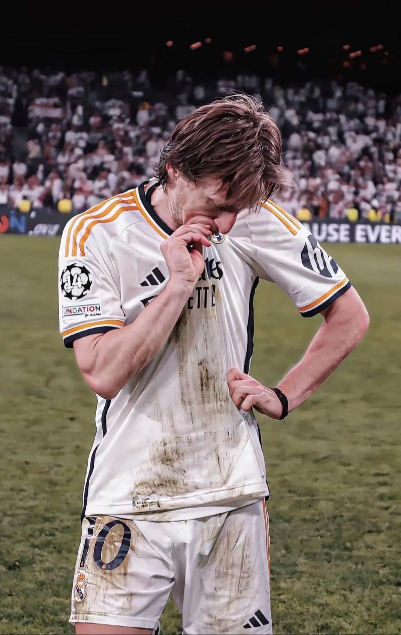 国脚恢复训练，伤病情况明显好转